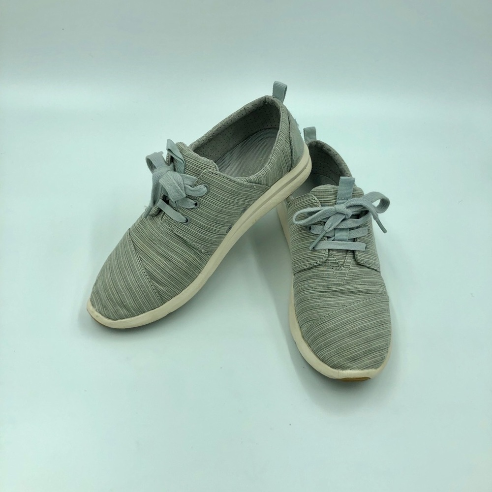 Tom’s Light Grey woven Del Ray Sneakers.